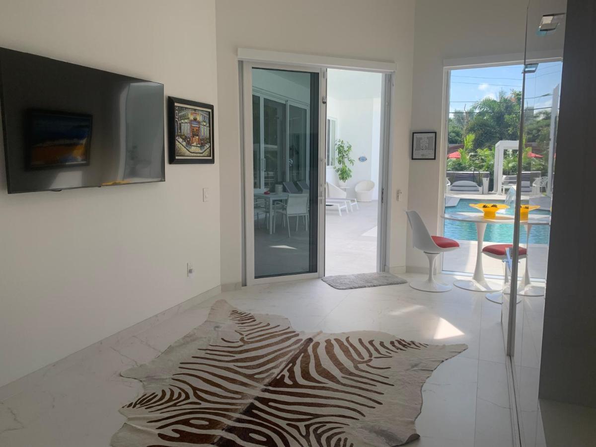 Men Only Clothing Option Guesthouse Near Wilton Manors フォート・ローダーデール エクステリア 写真