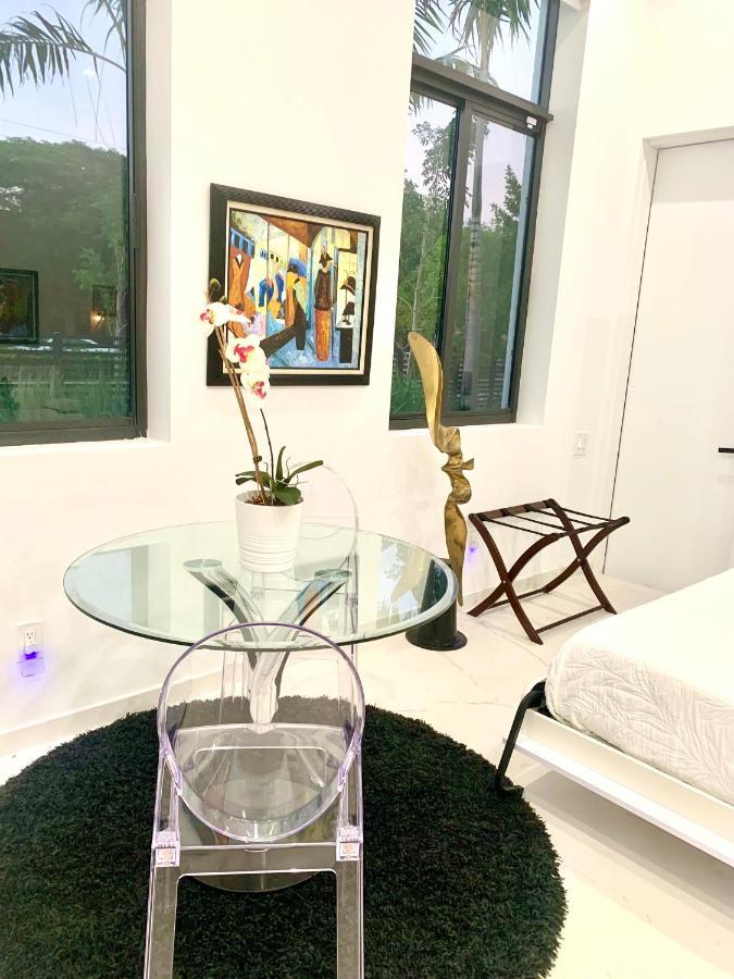 Men Only Clothing Option Guesthouse Near Wilton Manors フォート・ローダーデール エクステリア 写真