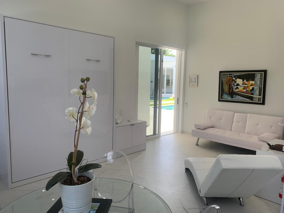 Men Only Clothing Option Guesthouse Near Wilton Manors フォート・ローダーデール エクステリア 写真