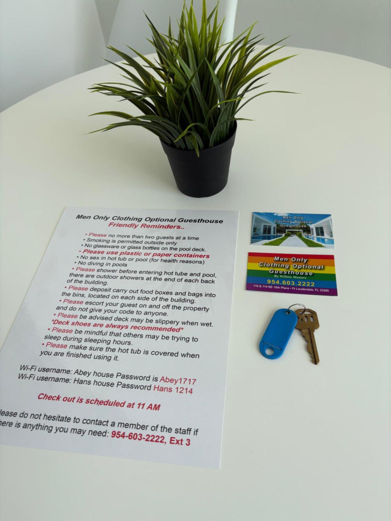 Men Only Clothing Option Guesthouse Near Wilton Manors フォート・ローダーデール エクステリア 写真